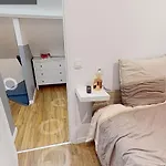 La Coloc' Docks T6 4 Bathrooms Garden Hébergement de vacances Rouen